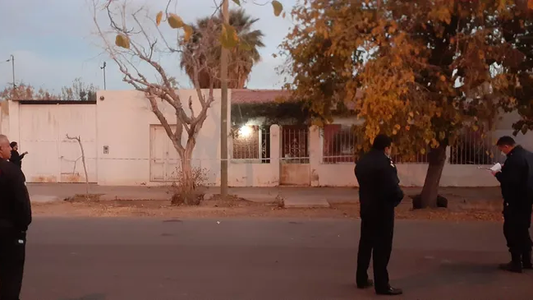 Terror en Rawson: hallaron el cadáver de una anciana y hay rastros de sangre en la casa