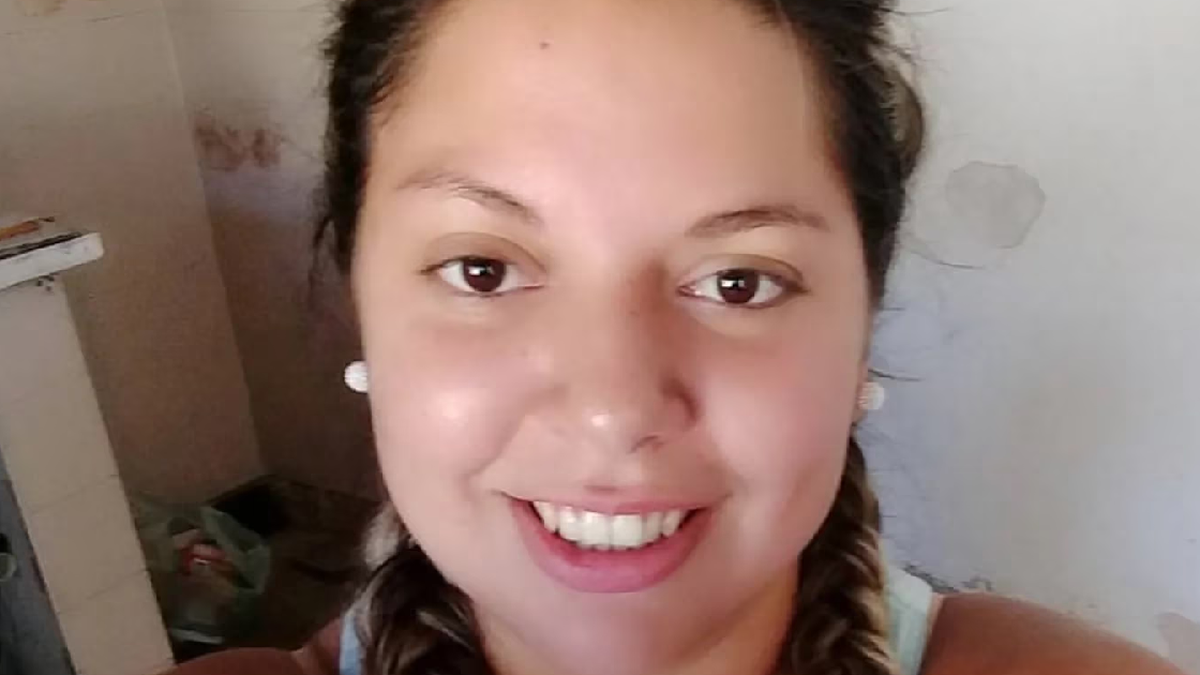 El dolor de la familia de la hincha de Rosario Central asesinada. (Foto: captura)