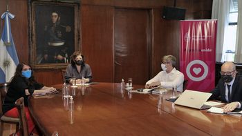 El Gobierno eliminó el aislamiento de contactos estrechos asintomáticos y con vacunación completa