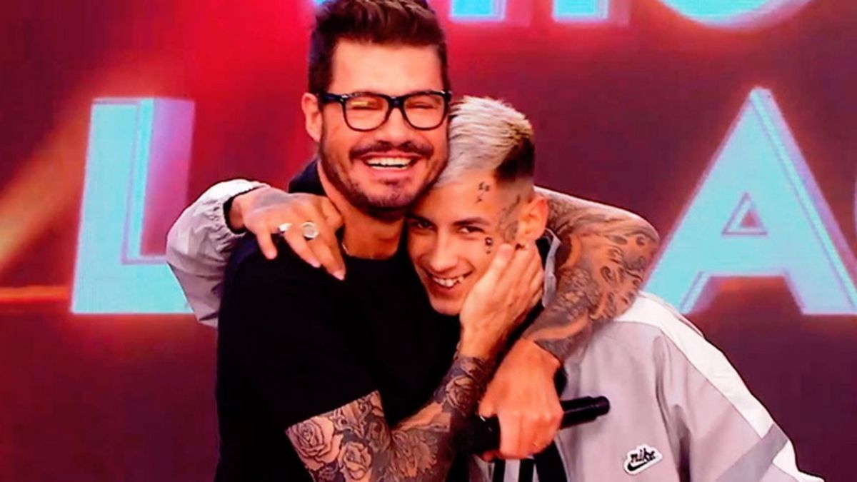 Besos y abrazos al por mayor pudieron verse anoche en ShowMatch, con la visita de L-Gante, dejando de lado los protocolos sanitarios. 