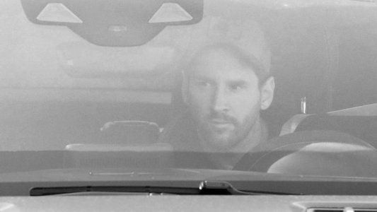 Messi se sumó a los entrenamientos del Barcelona tras su fallida salida