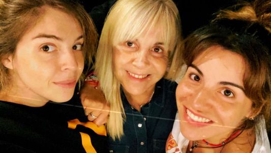 Los mensajes de Dalma y Gianinna Maradona por el cumpleaños de Claudia Villafañe: Siempre juntas, somos las tres