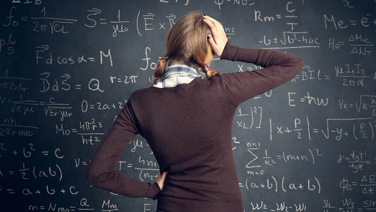 Desafío matemático para resolver en menos de 15 segundos: 680 - 140 + 5² × 1 + (16 ÷ 4).