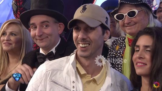 El Gigoló se apareció en el Bailando y le tiró onda a las amigas de Pampita