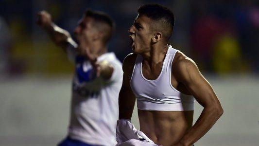 Copa Sudamericana: Vélez descontó sobre el final ante Aucas y clasificó a segunda fase de manera agónica