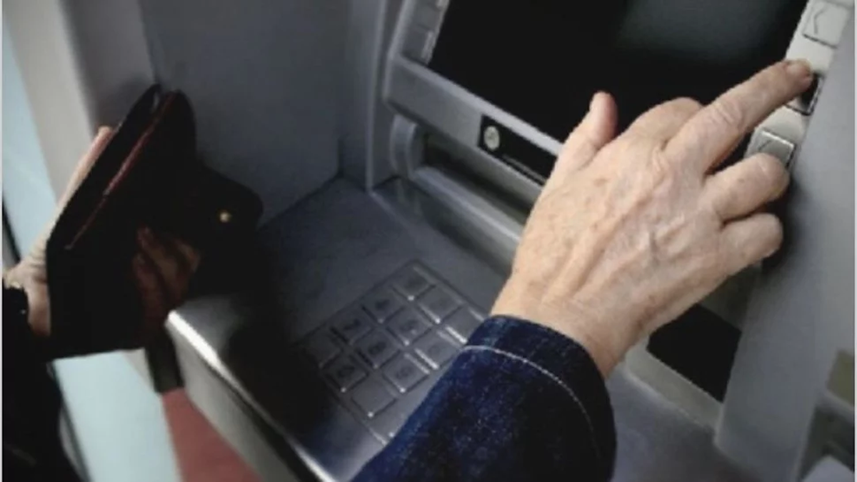 Nuevo límite para los JUBILADOS: pueden retirar este máximo de plata del banco Nuevo límite para los JUBILADOS: pueden retirar este máximo de plata del banco