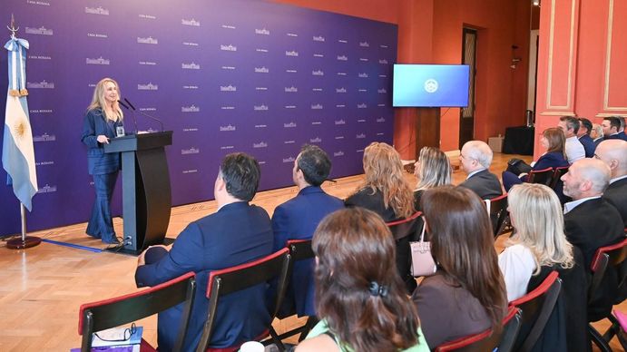 Karina juntó otra vez en Casa Rosada a los legisladores oficialistas, Milei pasó a saludar y confirmó las extraordinarias