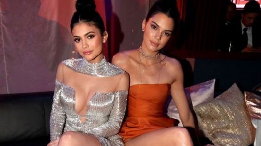 A Kendall Jenner le falta una pierna e internet pierde la cabeza buscándola