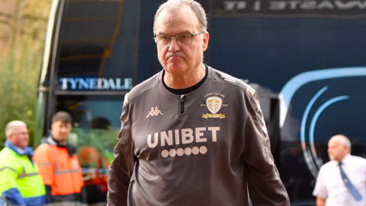 Al Leeds de Bielsa se le escapó un triunfo increíble: ganaba 3-0, terminó 3-3 y perdió la punta del Championship