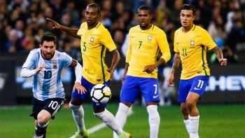 Casi un gol cada dos partidos, pero con saldo negativo para Argentina: así le fue a Messi contra Brasil