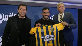 Carlos Tevez ya tiene su primer gran problema como DT: se bajó Retegui de su cuerpo técnico
