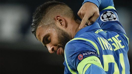 Napoli le ganó en el último minuto al Liverpool con gol de Lorenzo Insigne