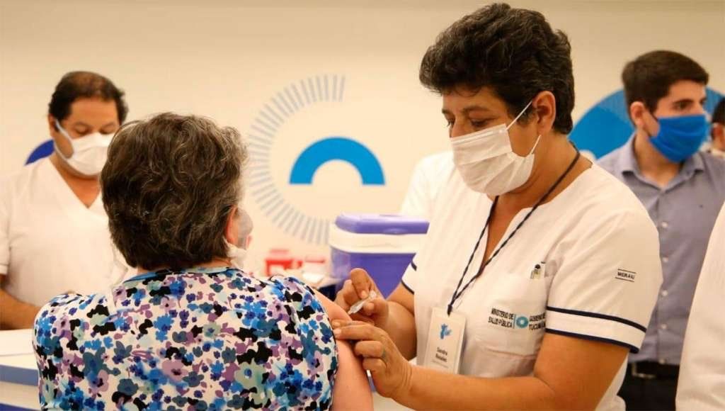 Comienzan a aplicar la segunda dosis de la vacuna Sputnik V en Argentina