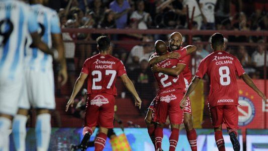 Festeja River: Racing se lo empató a Argentinos en La Paternal y terminaron 1-1