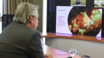 Alberto y AstraZeneca confirman que la vacuna contra el COVID-19 se producirá en la Argentina sin fines de lucro