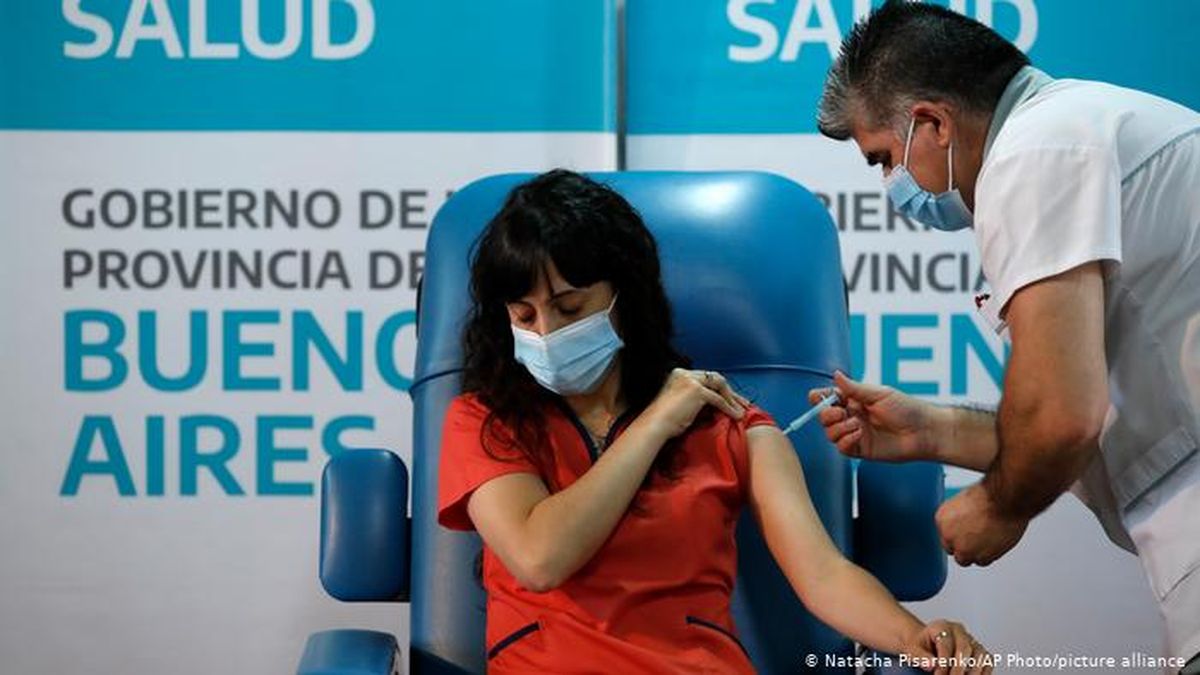 La medida se aplicará desde este martes en todas las dependencias bonaerenses.
