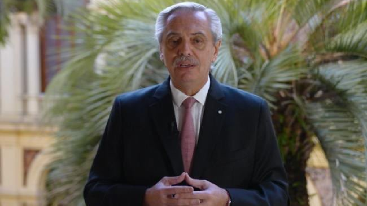 Alberto Fernández postergó su visita al Papa y se confirmó que se mudará a España. (Archivo)