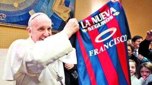 Nunca fue uno más: San Lorenzo despidió al Papa Francisco con un mensaje conmovedor