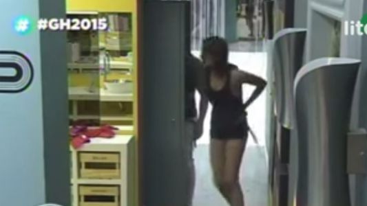 #GH2015: Mariano Verón y Belén Etchart se besaron dentro de un placard