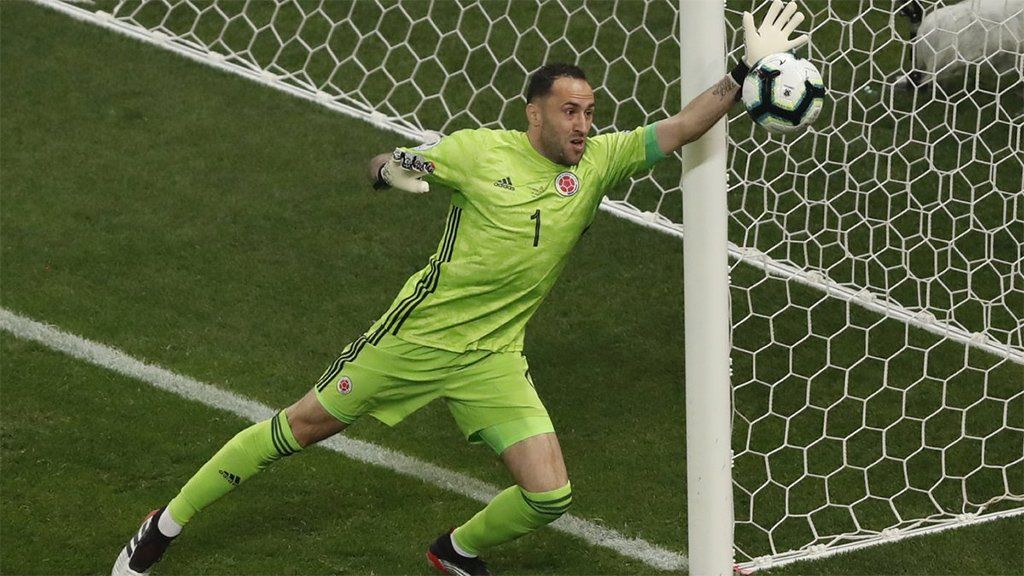 Un pulpo: la doble atajada de Ospina que salvó a Colombia en el partido ante Chile