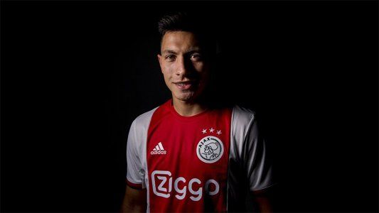 Lisandro Martínez firmó con el Ajax: Mi característica es jugar por abajo y vengo a una escuela de fútbol