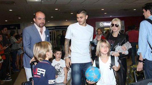 Wanda Nara y Mauro Icardi llegaron a la Argentina con 14 valijas