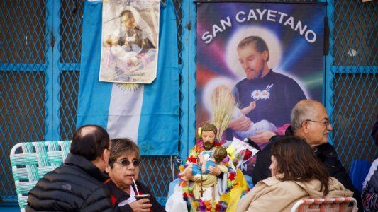 San Cayetano: vigilia y movilizaciones en el Día del santo patrono del trabajo