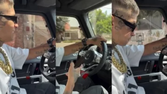 L-Gante fue filmado manejando sin cinturón de seguridad y mirando el celular: qué sanción recibió