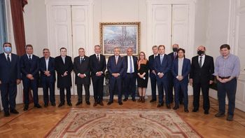 En un clima de tensión, Alberto Fernández se reunió con gobernadores del PJ en la Casa Rosada