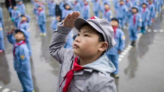Por crisis en la “masculinidad” China somete a niños a entrenamientos militares