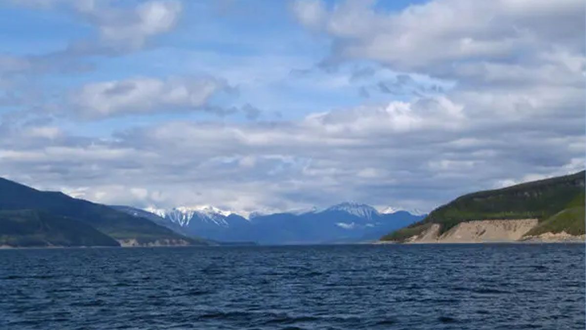 El lago artificial canadiense en el que apareció una isla fantasma de 100 m de lago por 70 de ancho. (Foto: Gentileza NYTimes)
