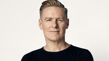 Bryan Adams lanzó Kick Ass