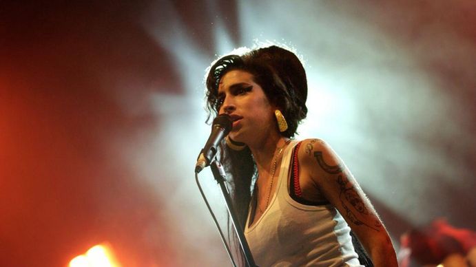 Diez años sin Amy Winehouse. Su música, su poesía y su exploración del abismo