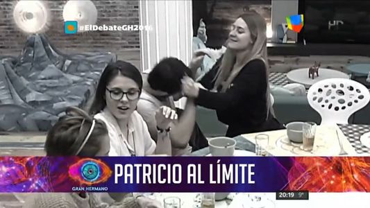 Patricio, Yasmila y un juego de manos al límite
