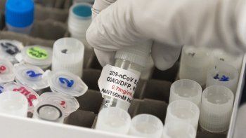 Oxford y AstraZeneca anunciaron que su vacuna contra el coronavirus tuvo una eficacia de hasta 90%