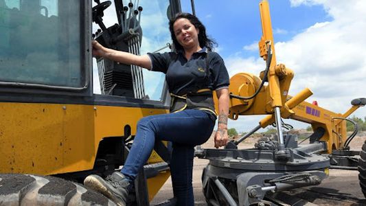 Avanzan en abolir una ley que impide a las mujeres desempeñarse en trabajos peligrosos