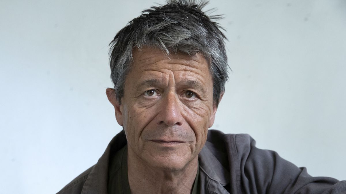 Escritor, guionista y director de cine, Emmanuel Carrère es uno de los autores franceses más importantes de la actualidad y el mayor referente mundial de la literatura de no ficción. (Foto: FILBA)