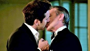 Actor de ATAV reveló que tuvo una relación violenta con su marido