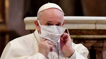 Qué es la estenosis diverticular de colon, la dolencia que lleva al quirófano al papa Francisco