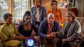 Ver Years and Years: 10 claves para entender el presente (y evitar ese futuro)
