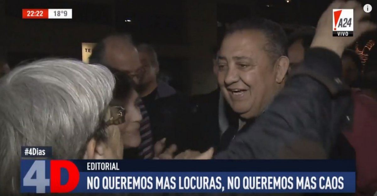 Con las banderas de Néstor y Cristina, D’Elía y Diana Conti marcharon en Olivos