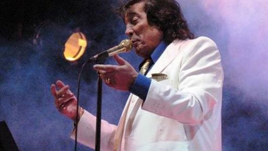 Cacho Castaña y una noche para el recuerdo en el Gran Rex
