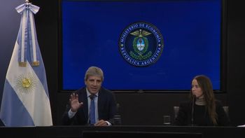 Caputo presentó el nuevo proyecto de Inocencia Fiscal: Es una muy mala decisión económica tener los dólares bajo el colchón