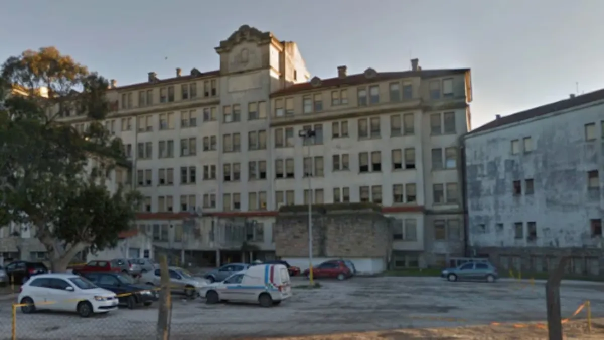 La v&iacute;ctima qued&oacute; internada en el Hospital Interzonal General de Agudos de Mar del Plata, donde muri&oacute; semanas m&aacute;s tarde. (Foto: Google Maps).