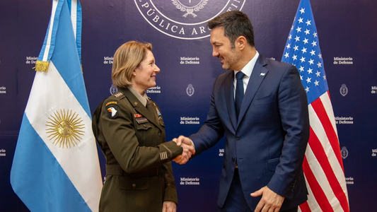 Luis Petri confirmó que la Fuerza Aérea suma un avión Hércules C-130H