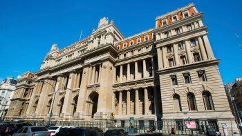 Congelamiento de naftas: Río Negro y Neuquén reclaman a la Corte la inconstitucionalidad de la medida