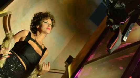 María Fernanda Callejón, muy sensual en el videoclip de su marido