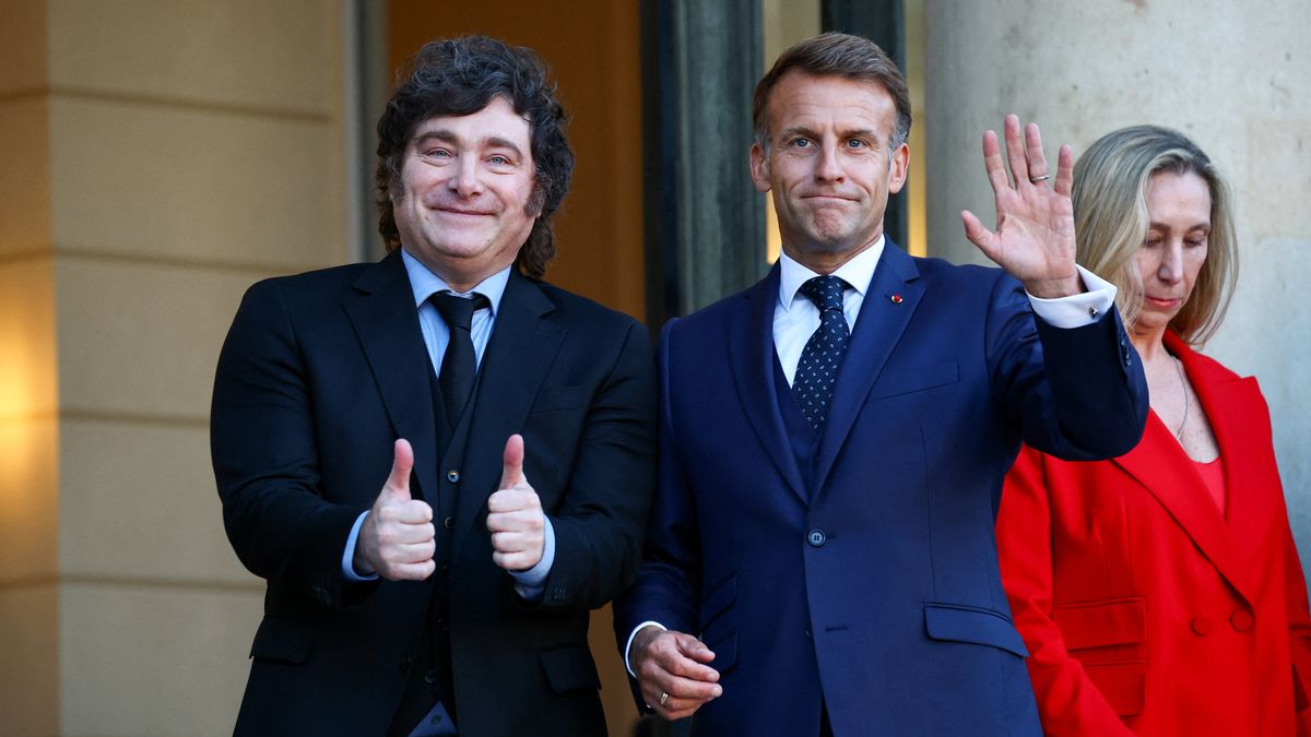 La visita incluyó una reunión bilateral con el presidente francés Emmanuel Macron en el Palacio del Elíseo. (Foto: Presidencia)