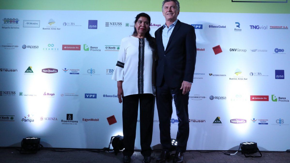 Tranquilo después del acuerdo: Macri fue a la cena de la fundación de Margarita Barrientos