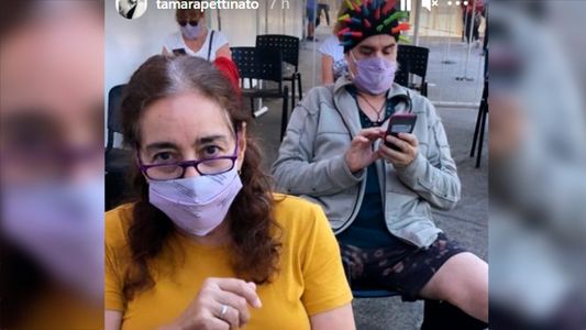 Roberto Pettinato se fue a vacunar junto a su primera esposa y con un look muy especial